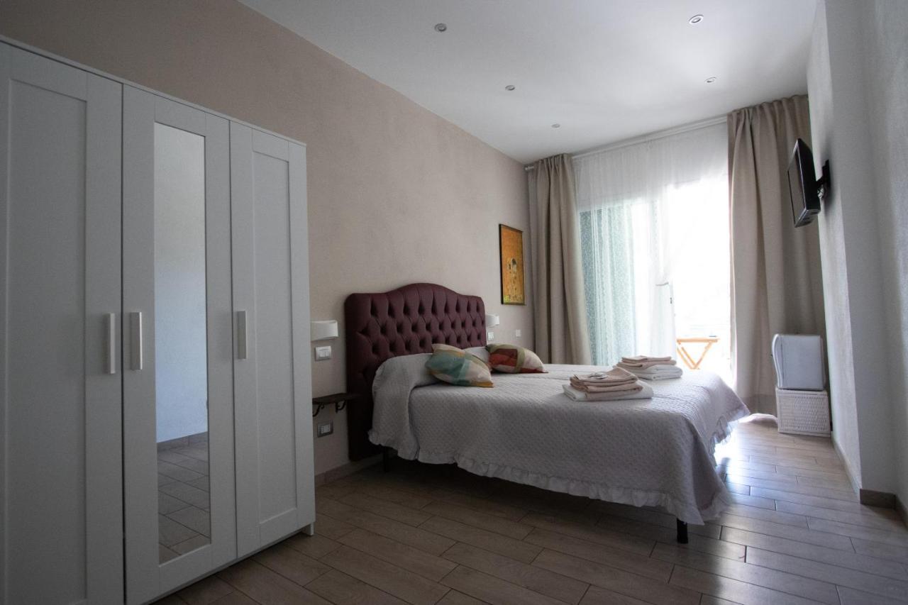 Un Posto Al Sole Bed & Breakfast Molino Nuovo  Ngoại thất bức ảnh